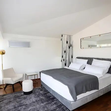 Regensburgs Grandioses Appartement Sinzing